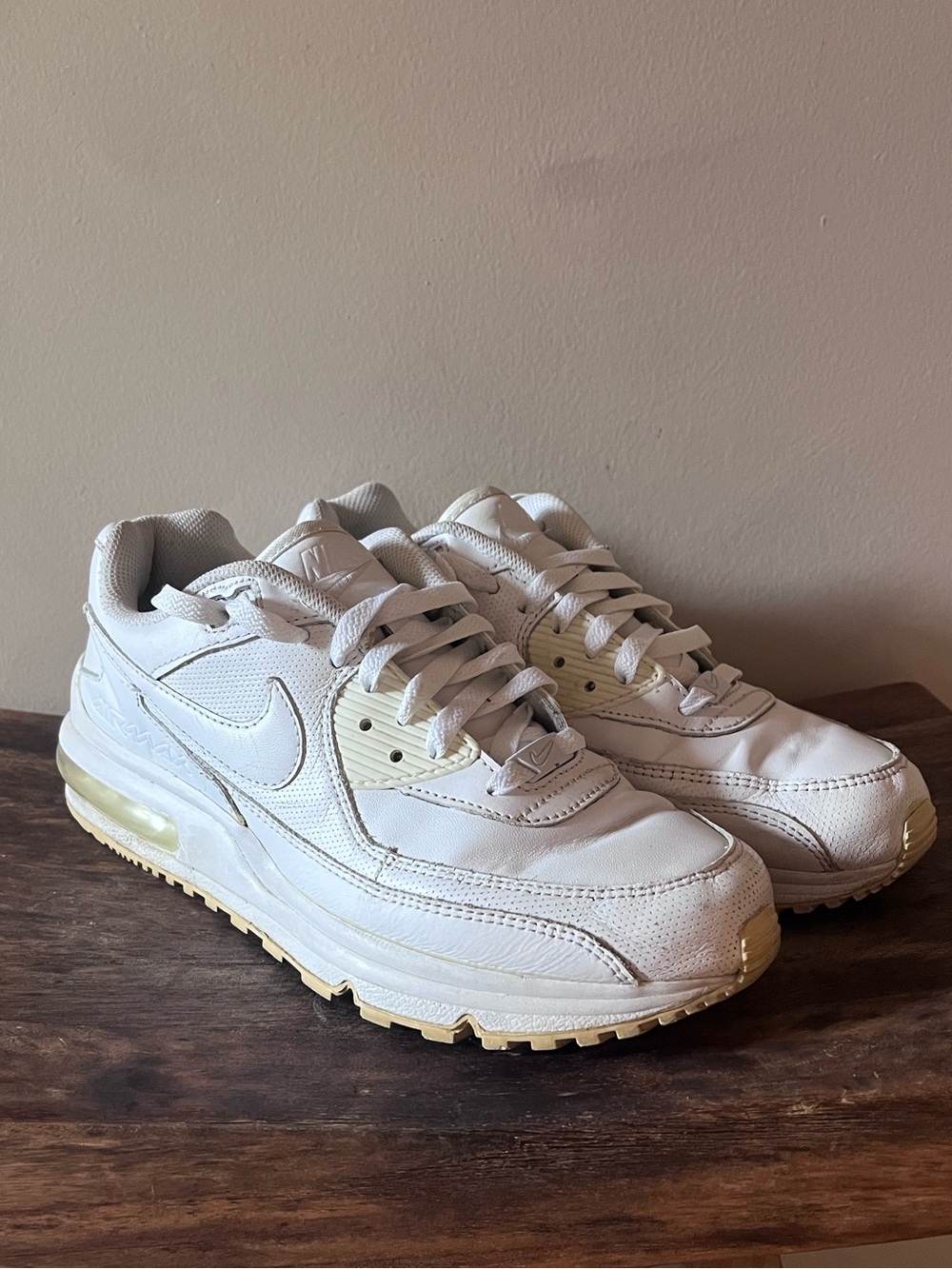 Nike Air Max Wright, triple white colorway